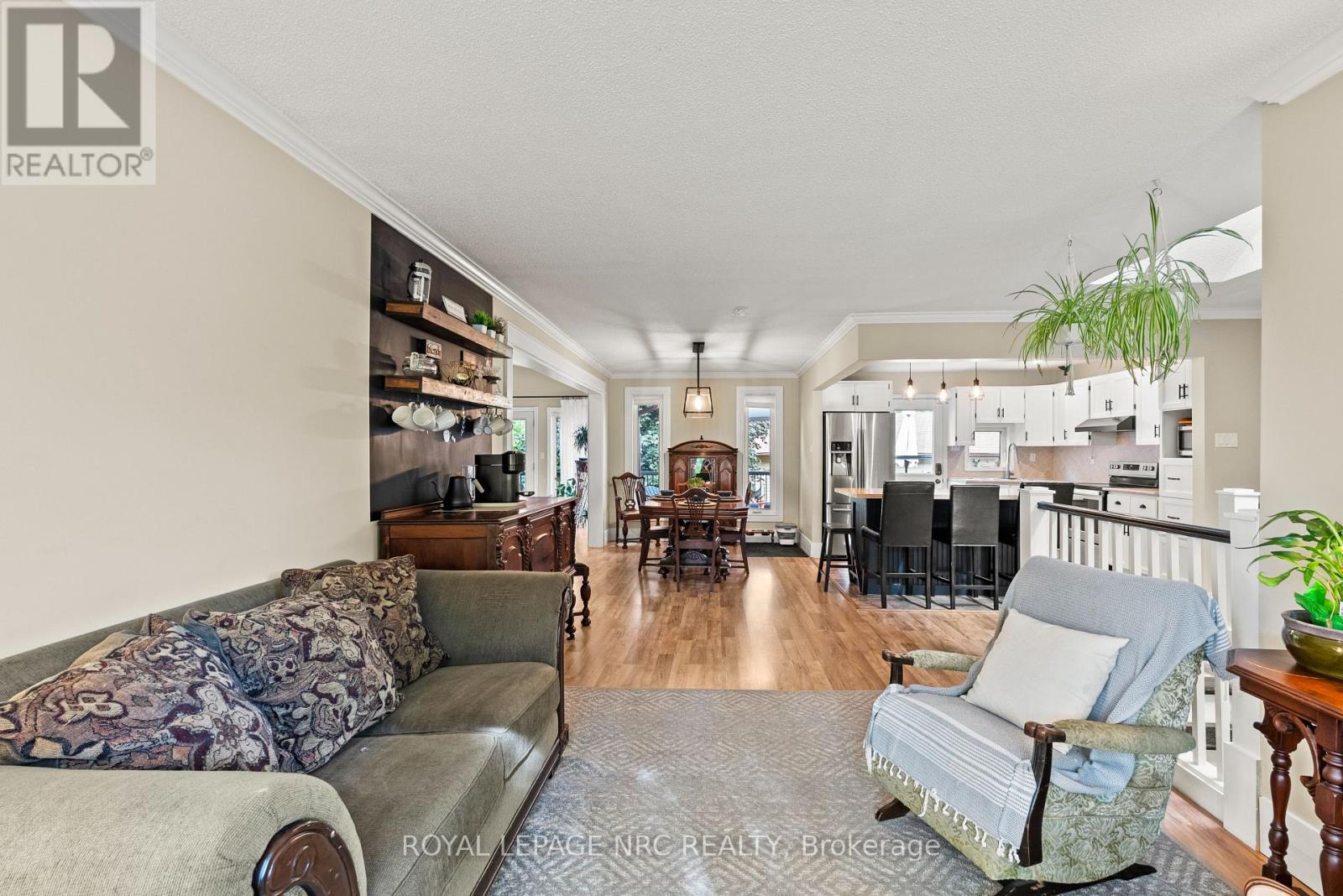 15 PARK ROAD S - 12