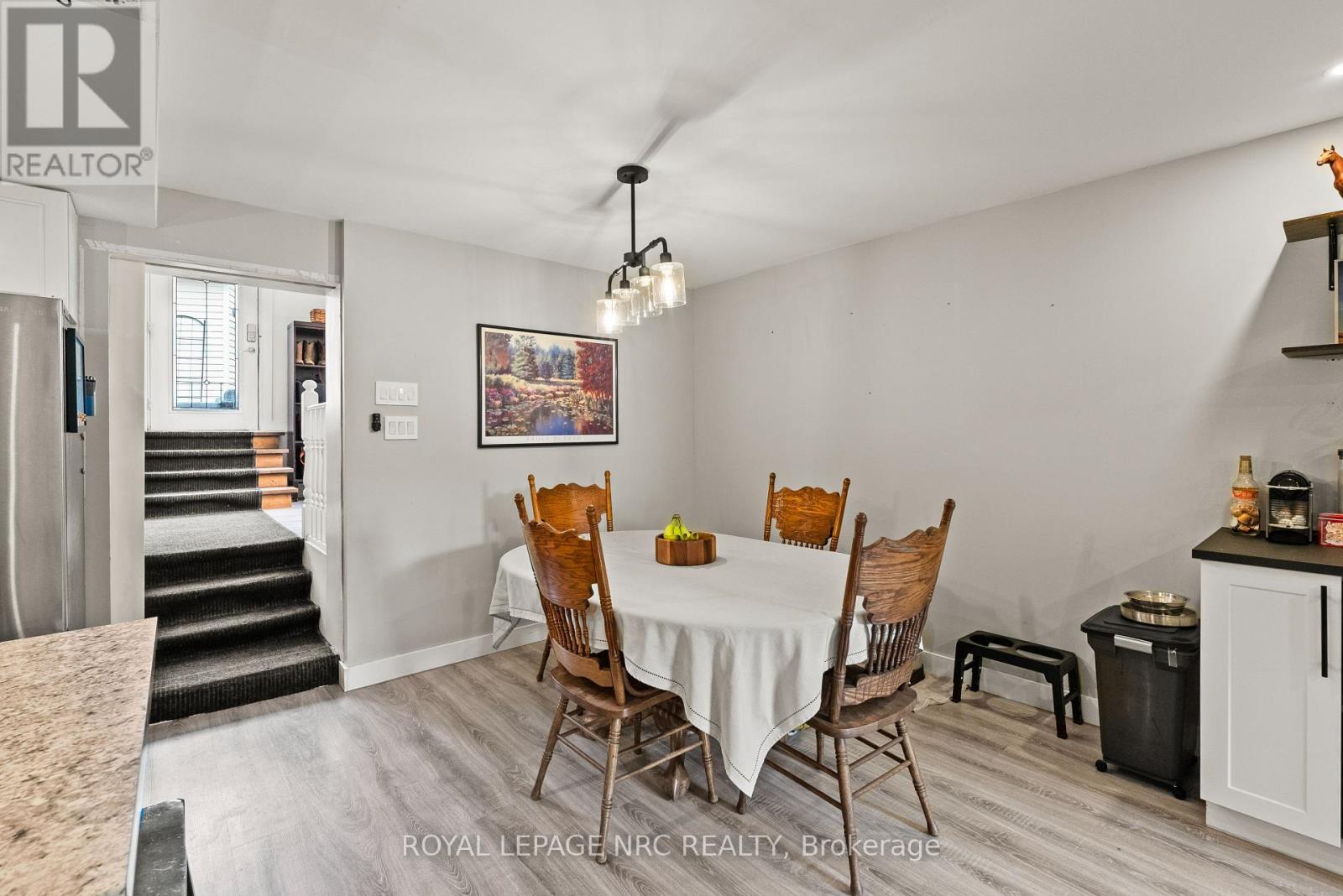 15 PARK ROAD S - 24