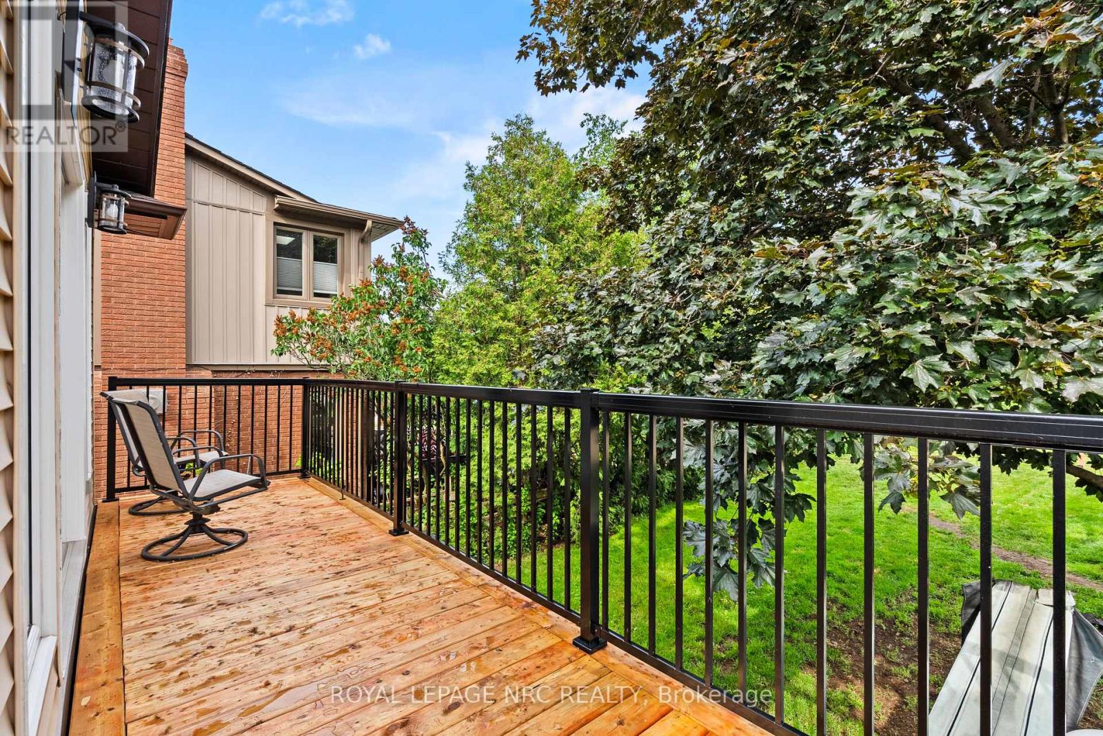15 PARK ROAD S - 29