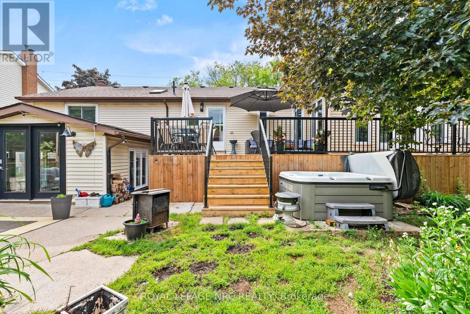 15 PARK ROAD S - 33