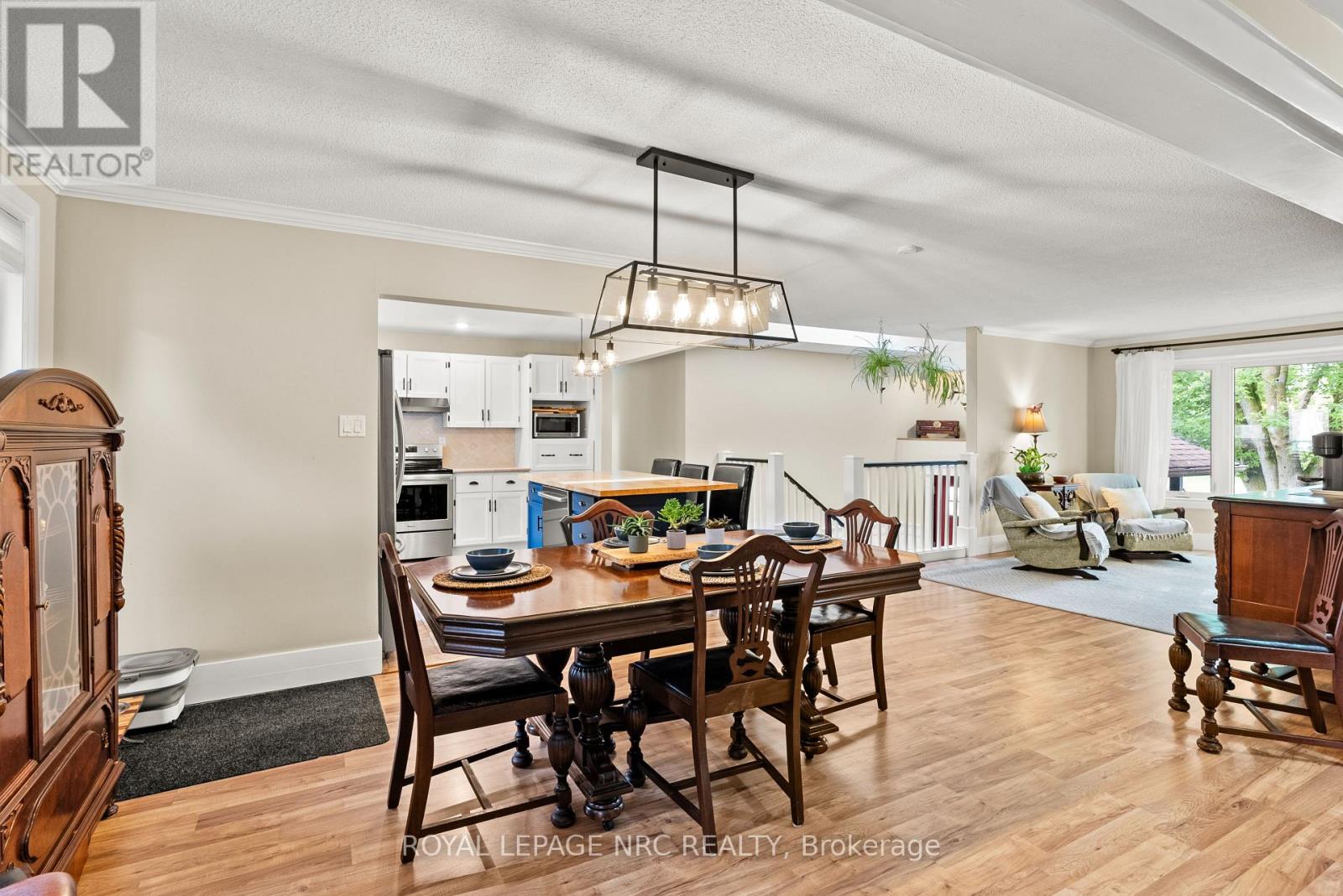 15 PARK ROAD S - 8