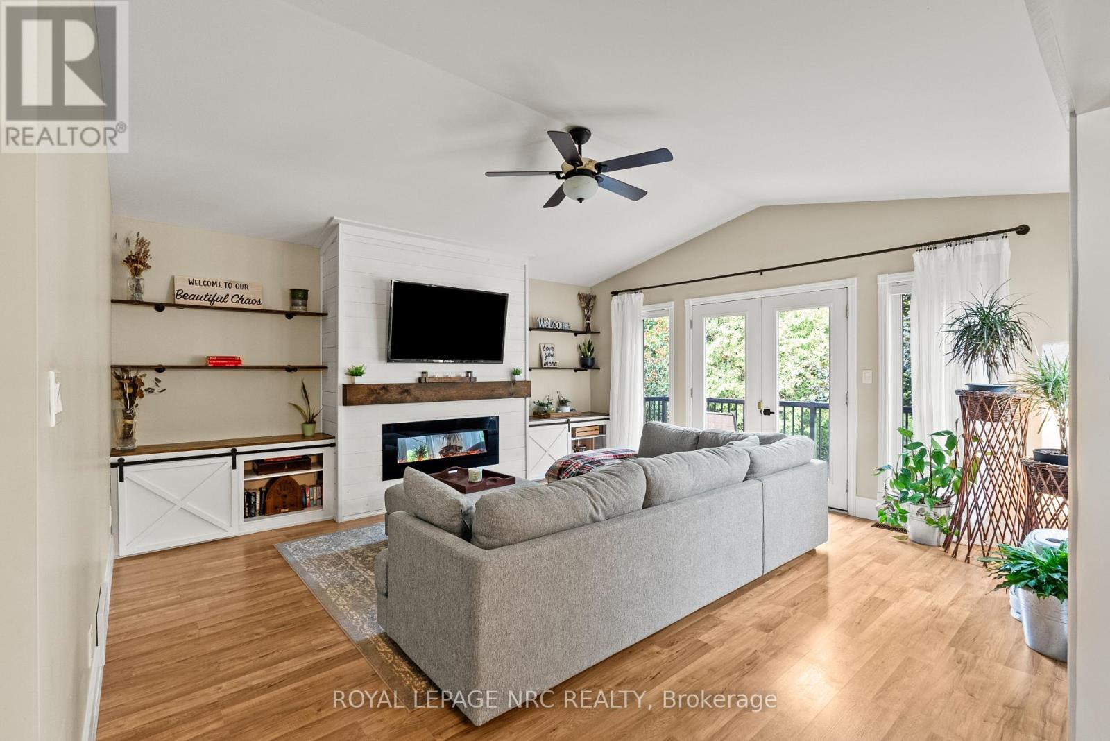 15 PARK ROAD S - 9