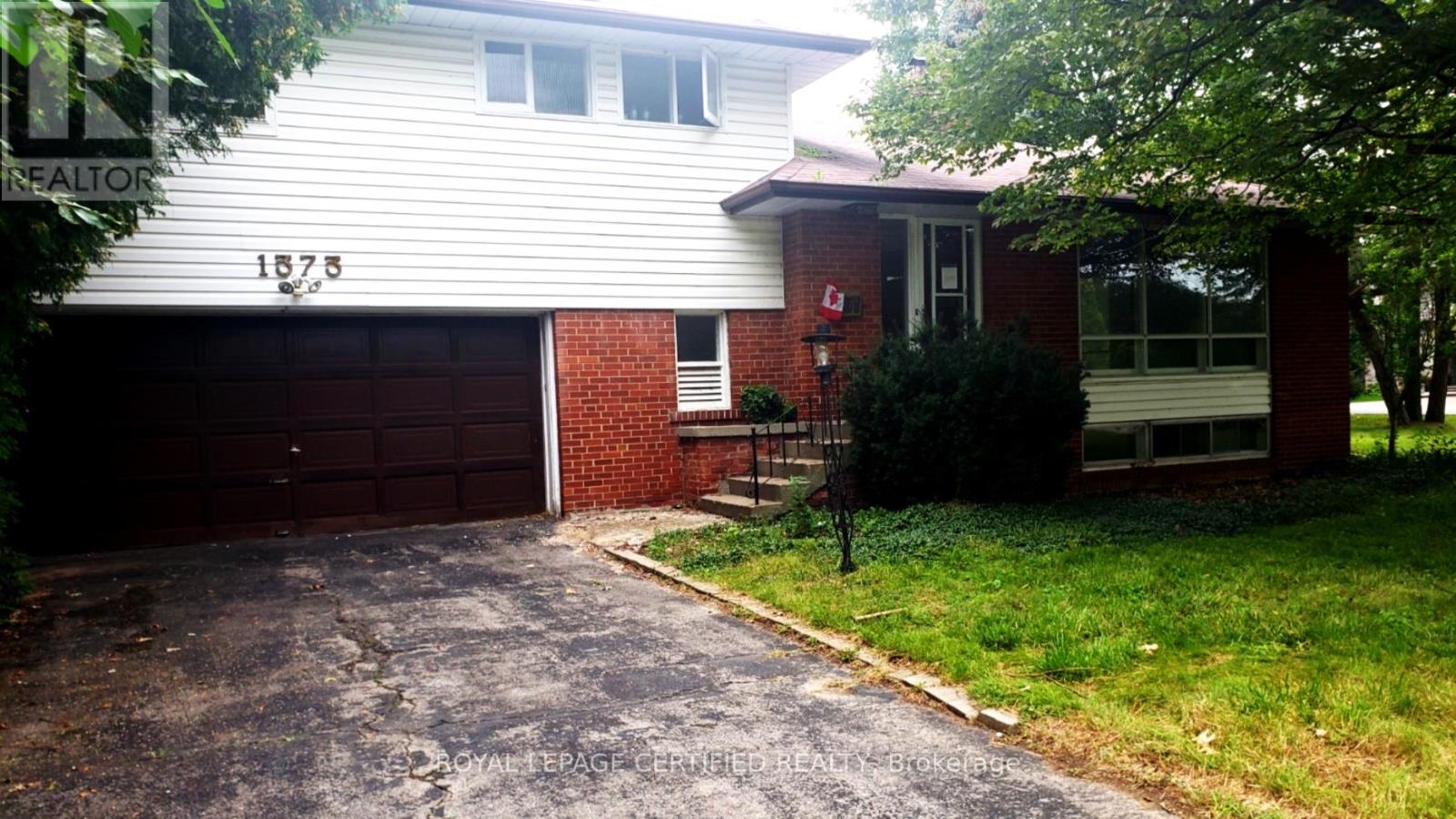 1373 HIXON STREET - 2