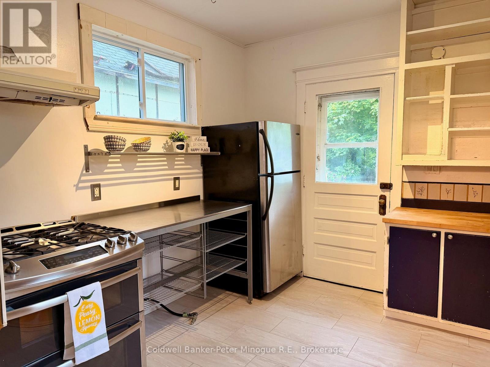 847 MCINTYRE STREET W - 14
