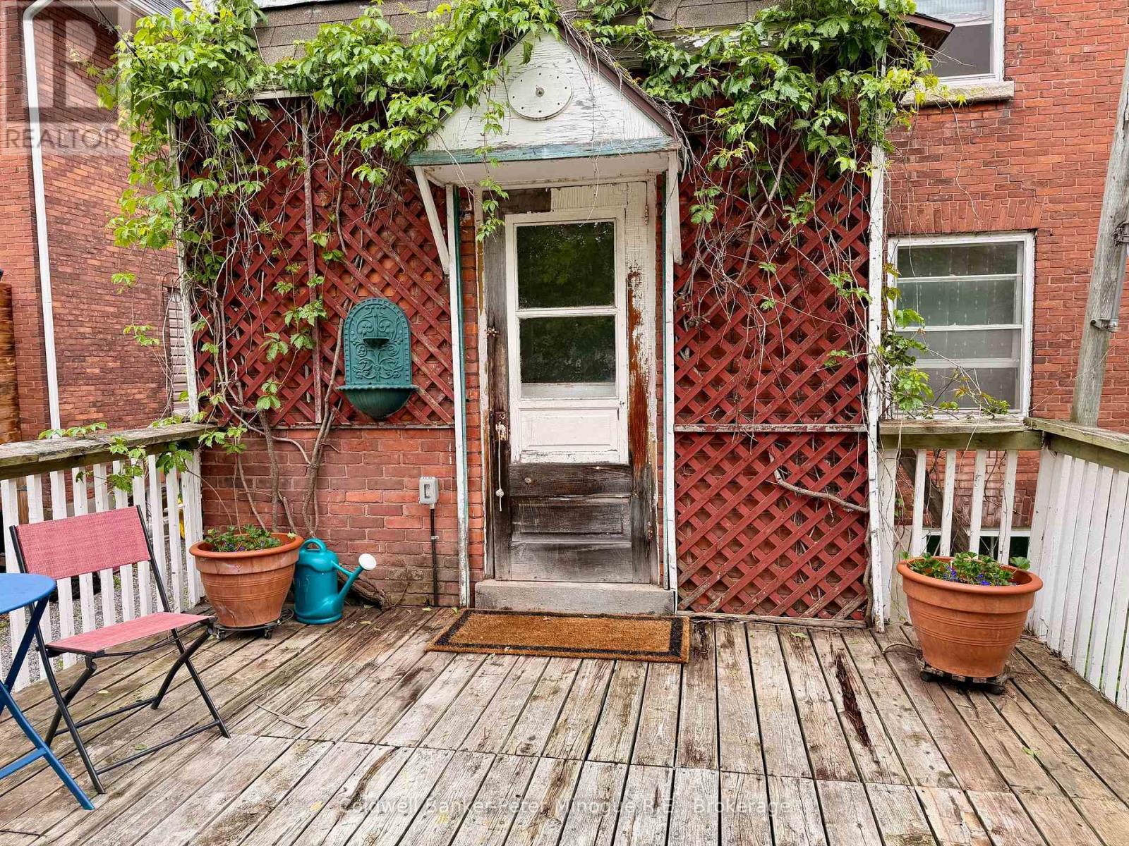 847 MCINTYRE STREET W - 30