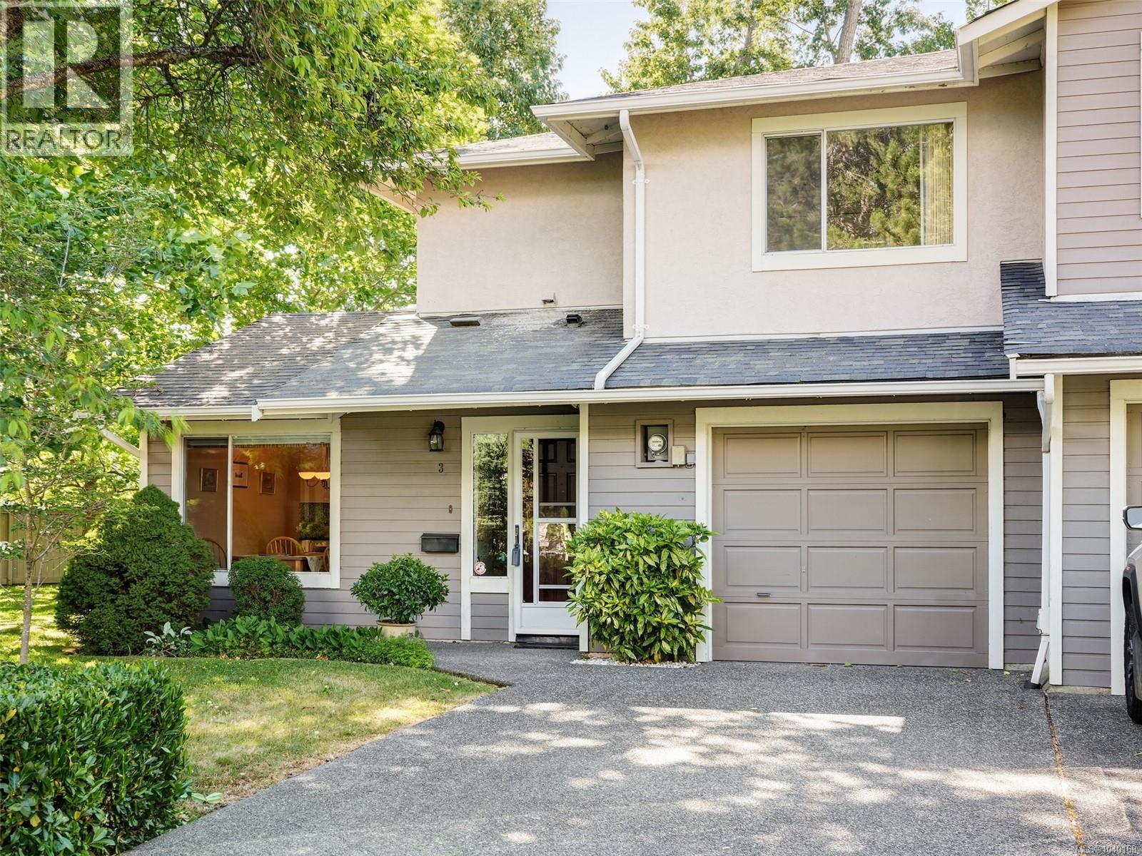 3 1309 McKenzie Avenue, Saanich