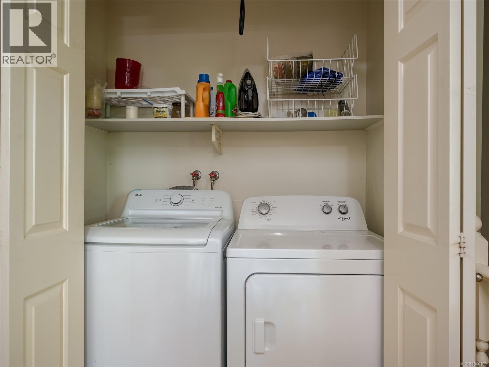 3 1309 McKenzie Avenue, Saanich