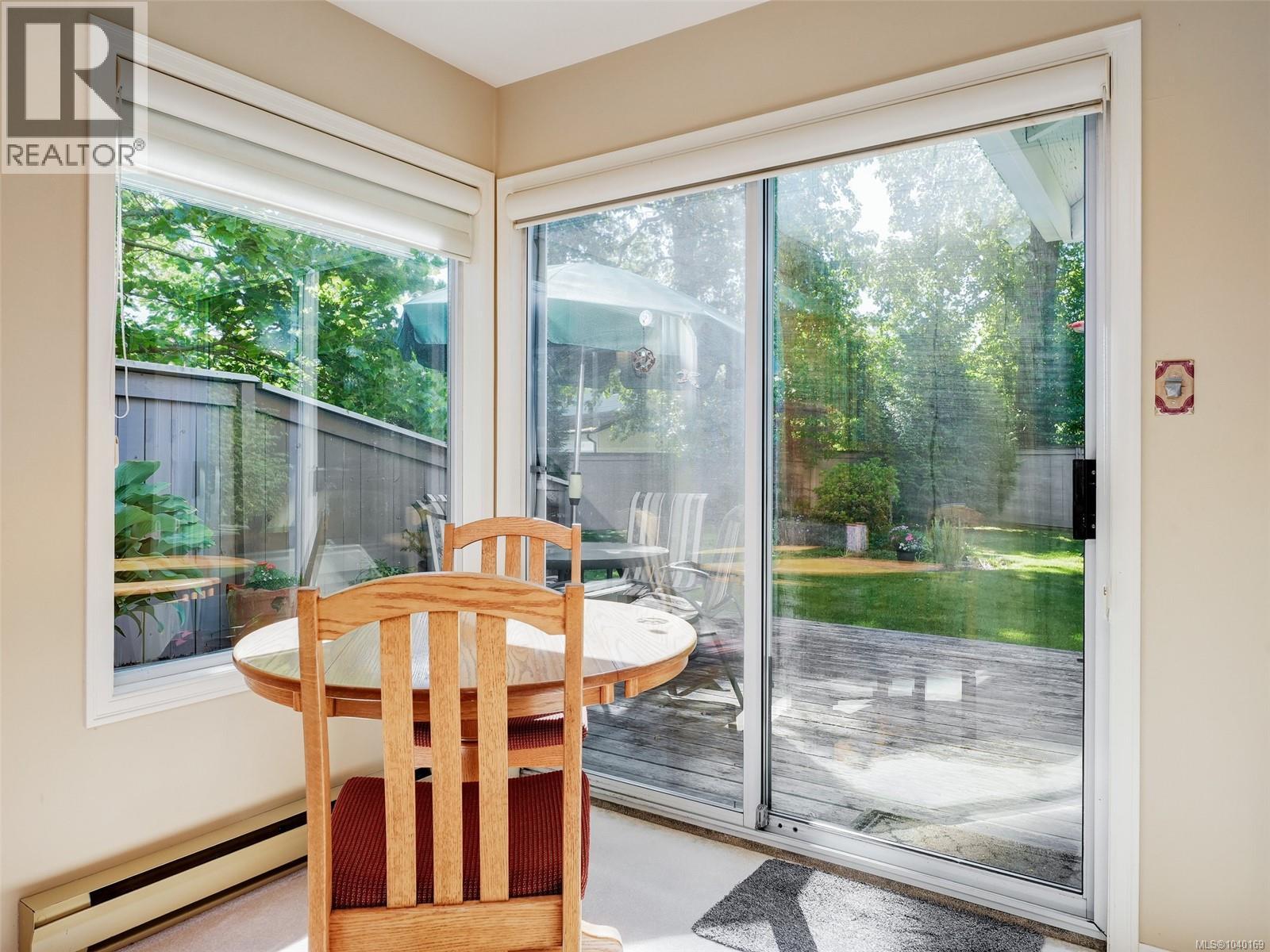 3 1309 McKenzie Avenue, Saanich