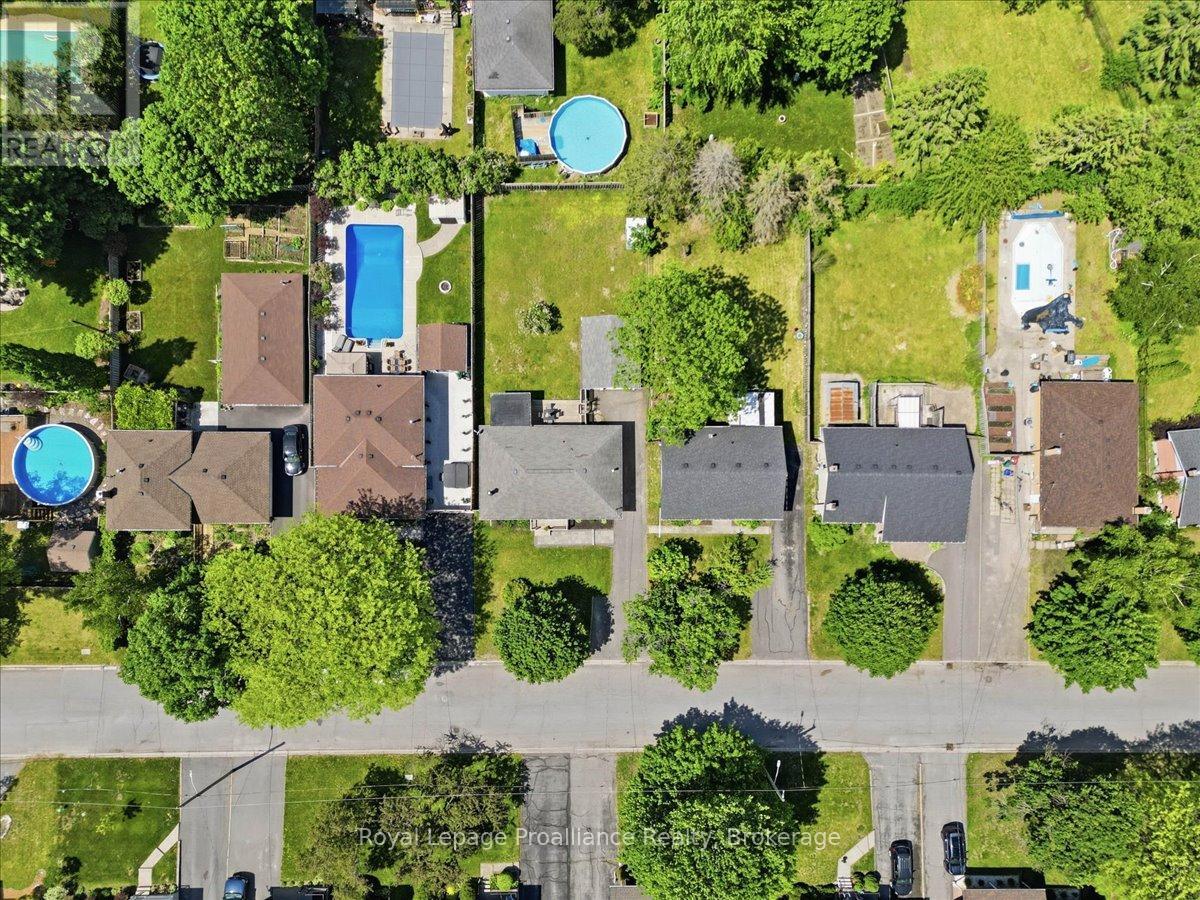 24 HARVEST CRESCENT - 33