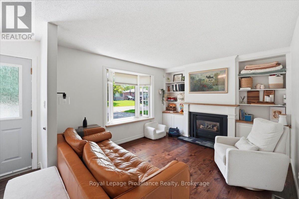 24 HARVEST CRESCENT - 6