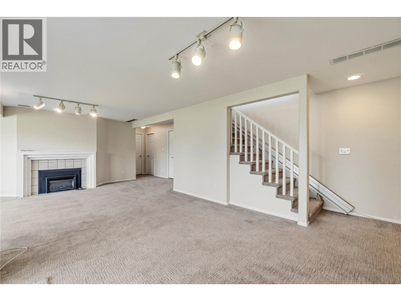 4551 13 Street NE - 48