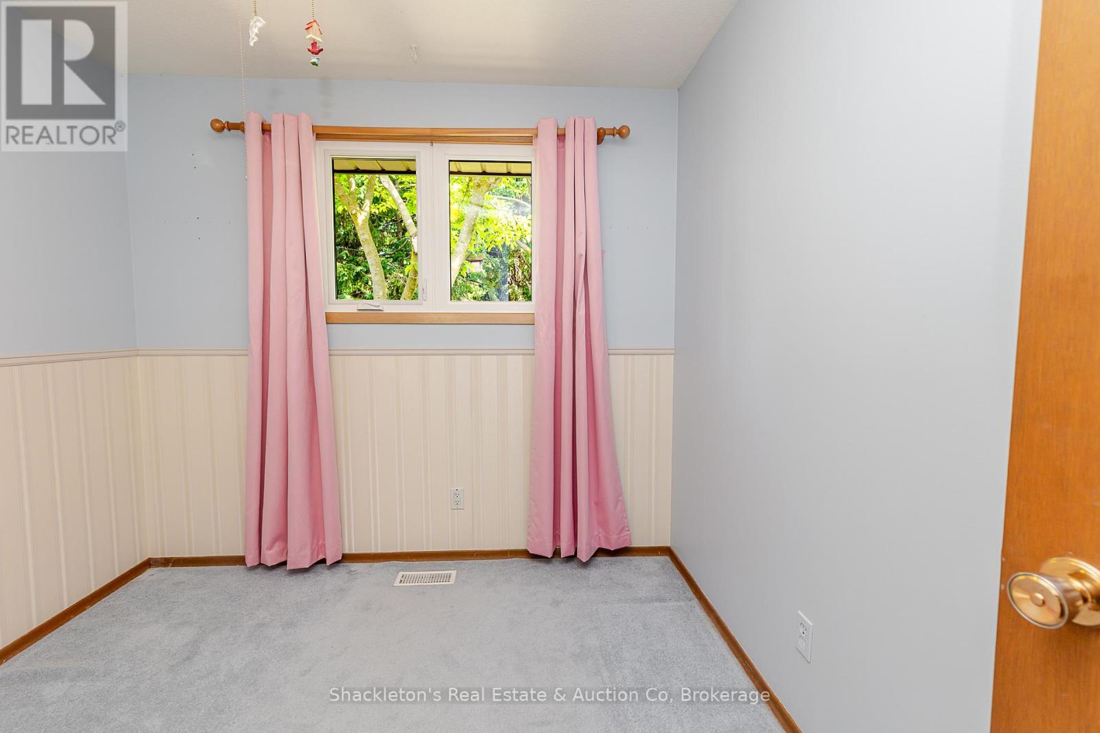 69 NETHERCOTT DRIVE - 22