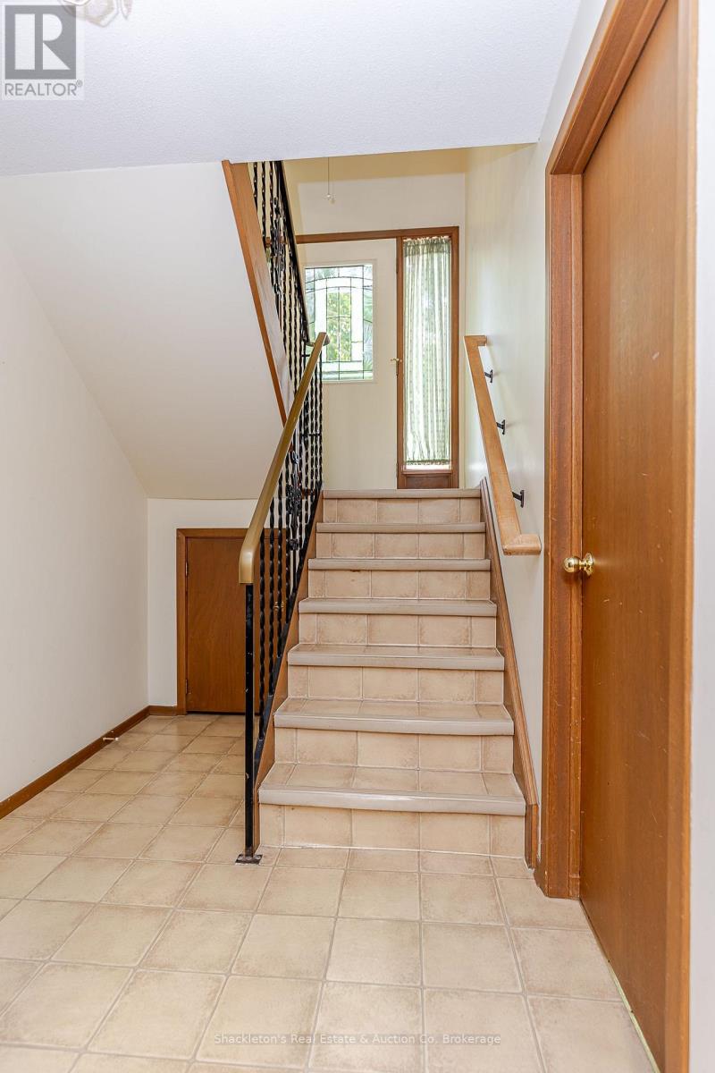 69 NETHERCOTT DRIVE - 25