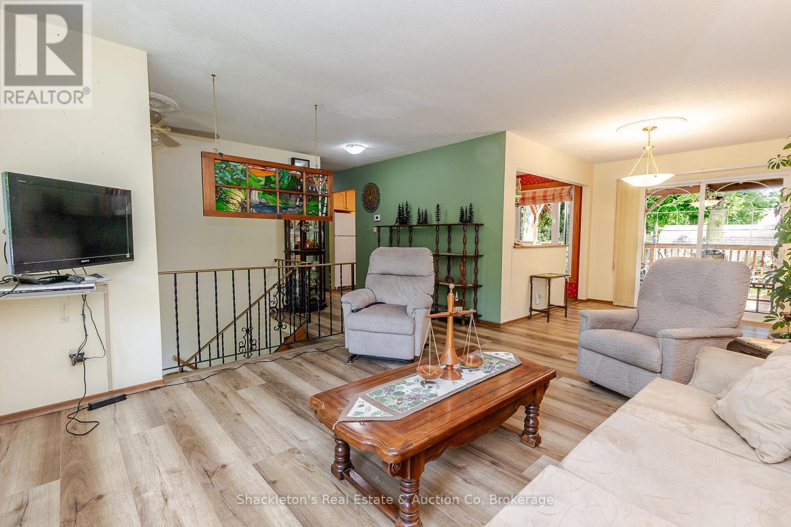 69 NETHERCOTT DRIVE - 8