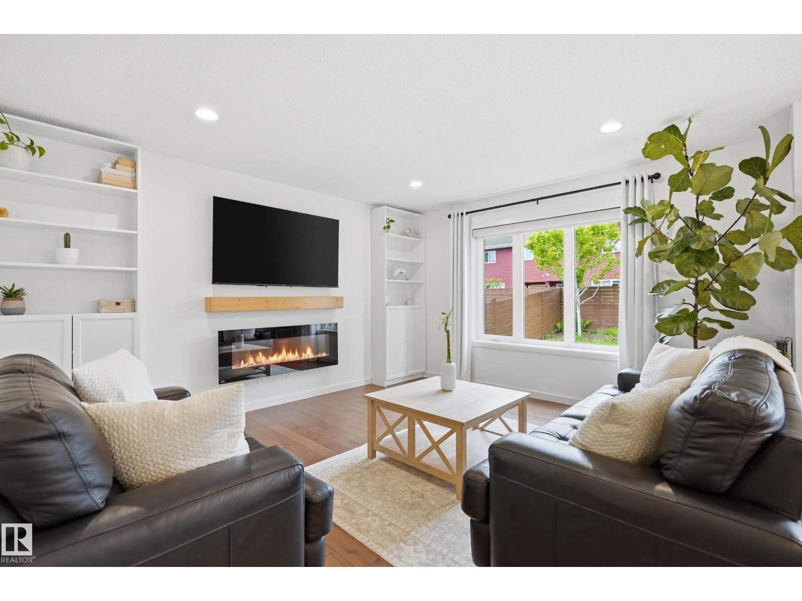 105 JAMES CR — photo 10