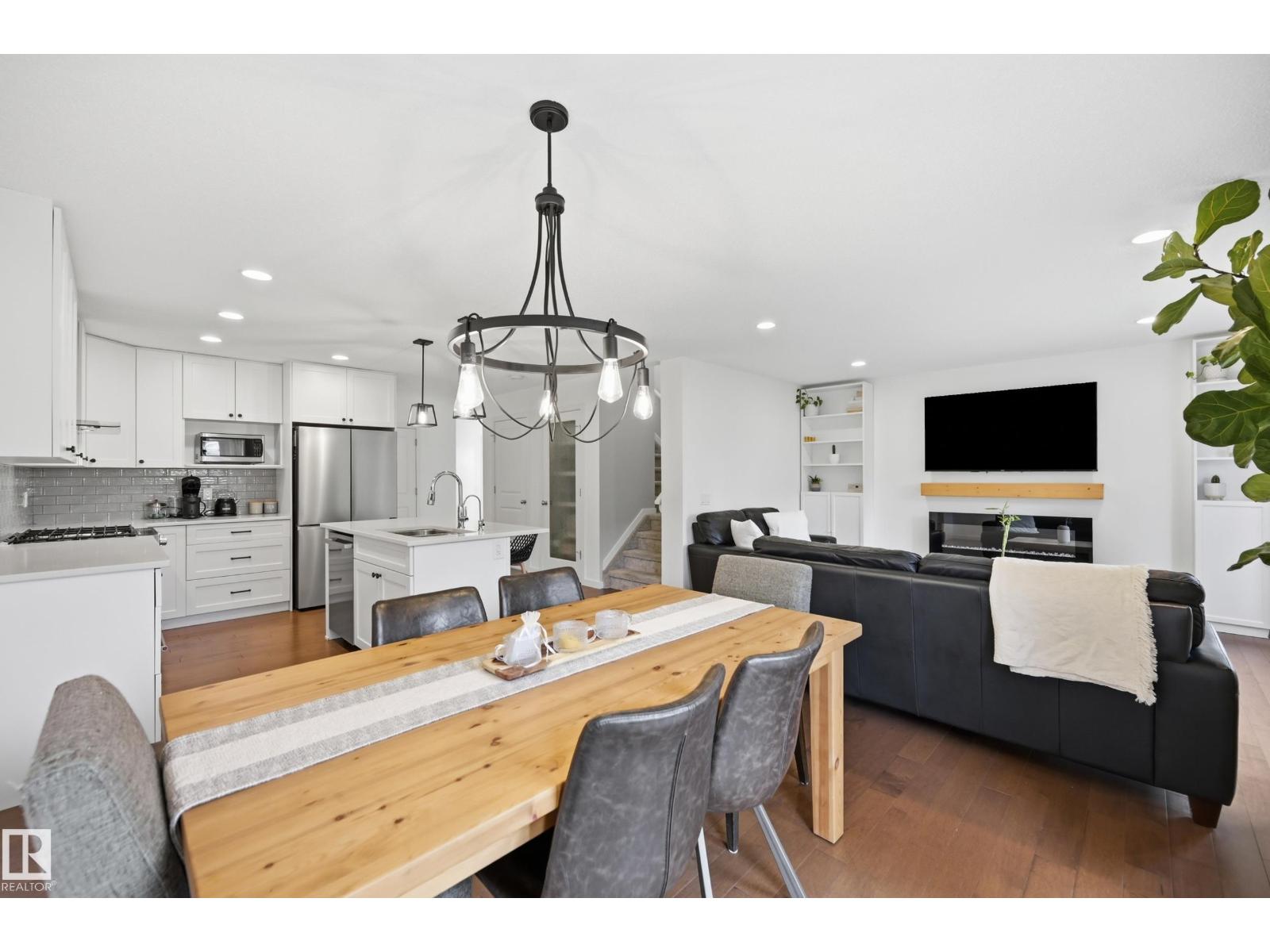 105 JAMES CR — photo 14