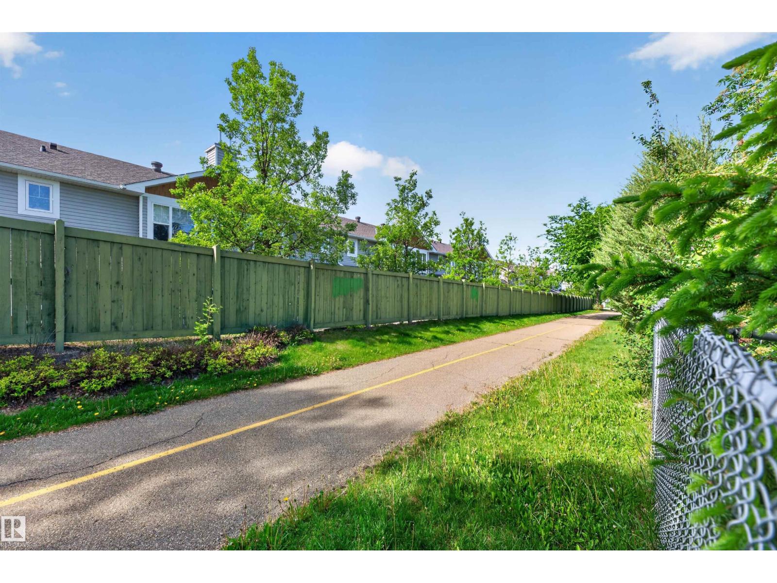73 CAVAN CR — photo 46