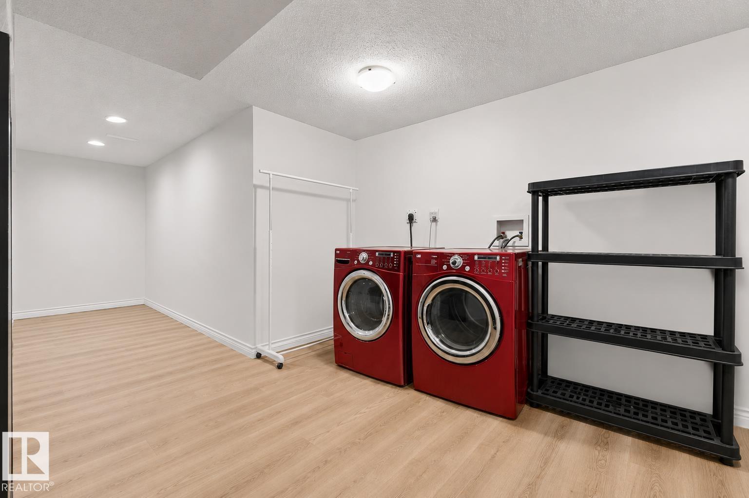 11234 40 AV NW - 15