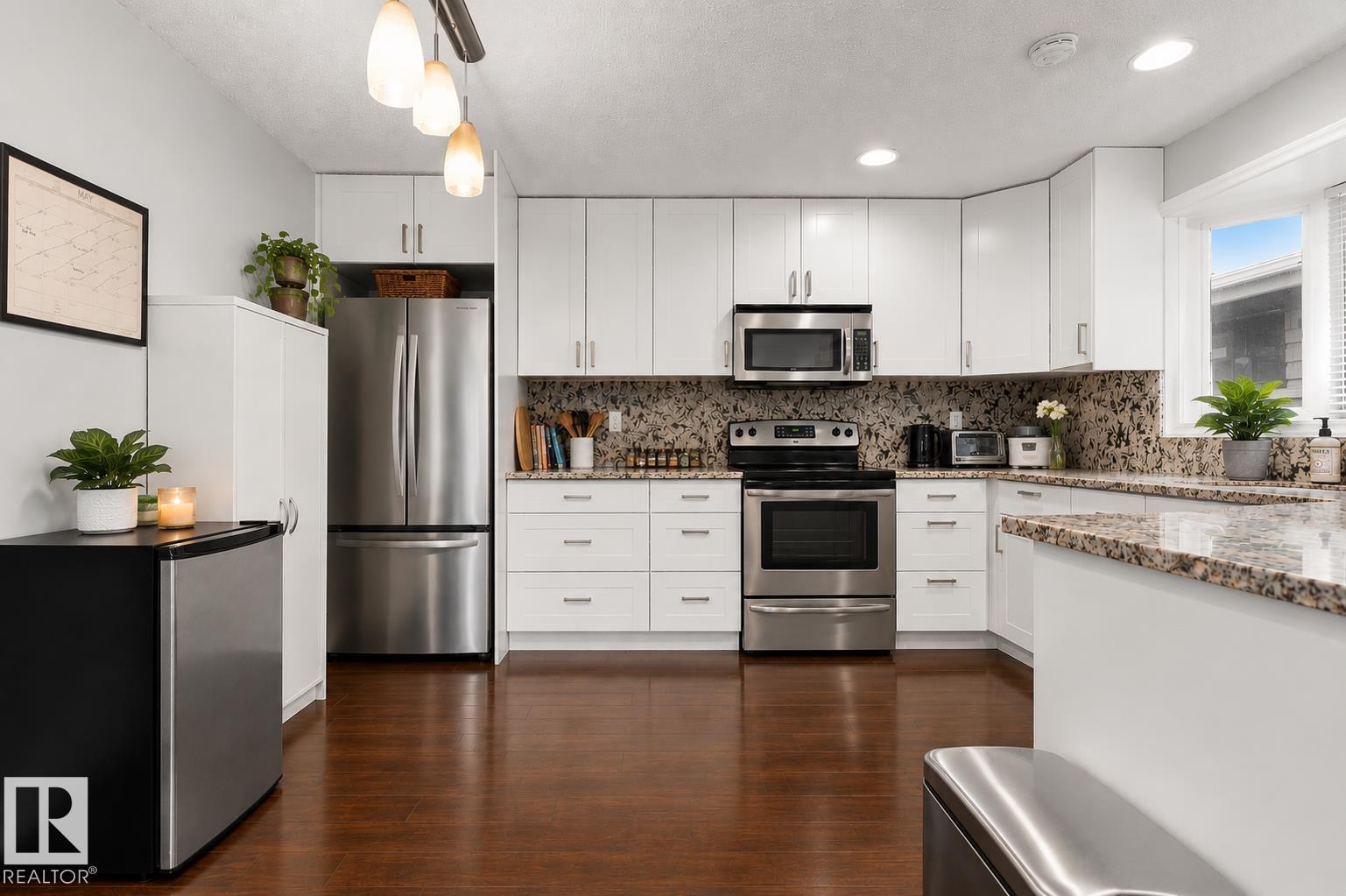 11234 40 AV NW - 5