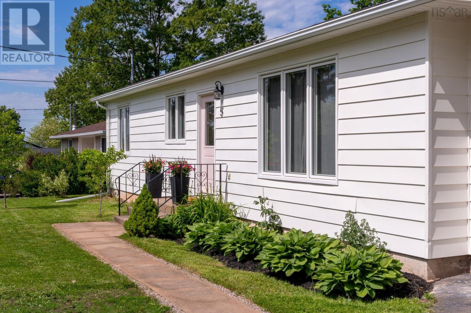 Property 24 of 38 of 5 Grandview Drive