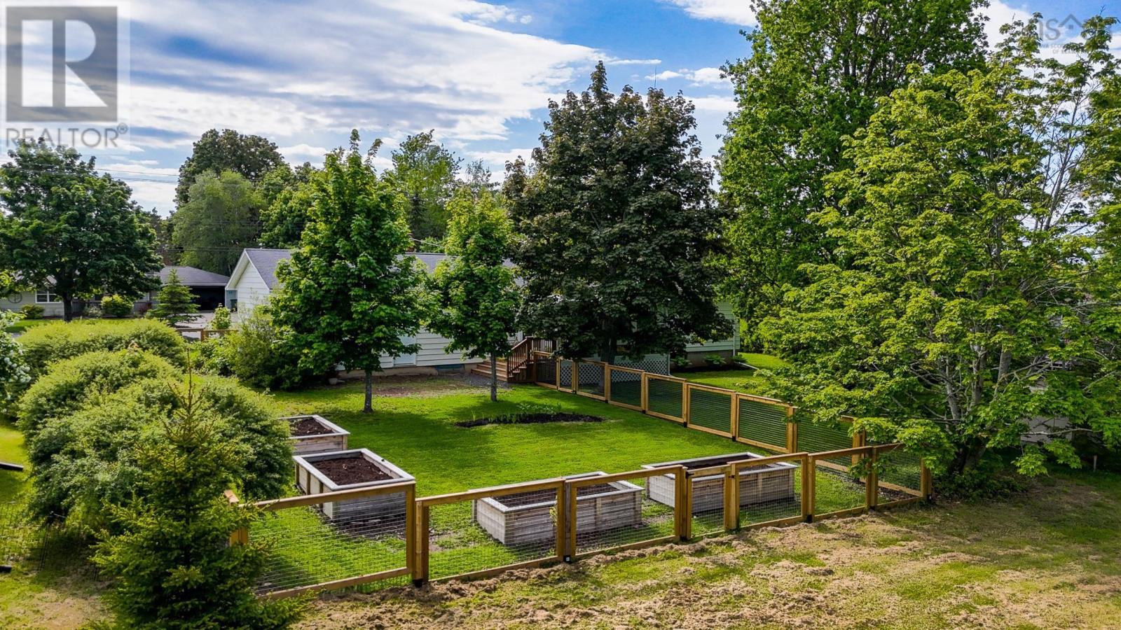 Property 22 of 38 of 5 Grandview Drive