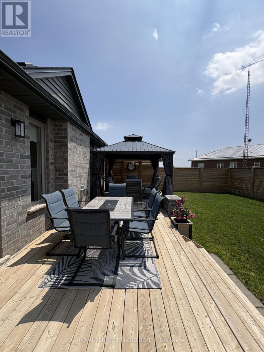 252 RENAISSANCE DRIVE - 41