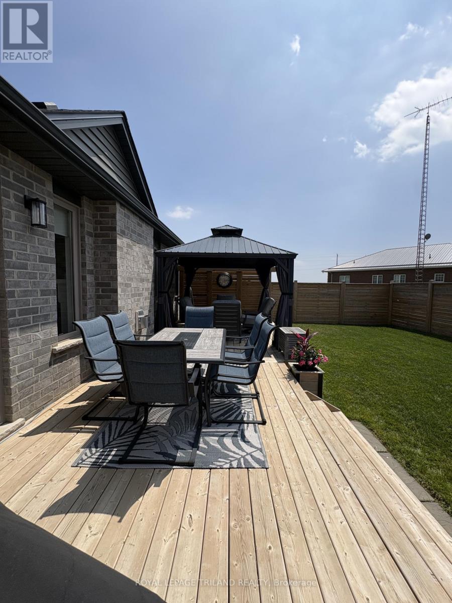 252 RENAISSANCE DRIVE - 42