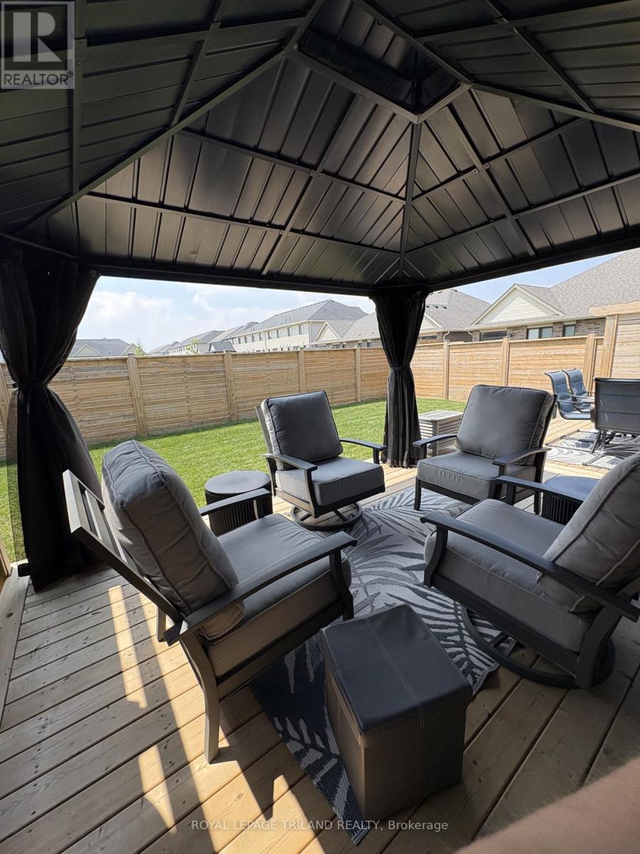 252 RENAISSANCE DRIVE - 43