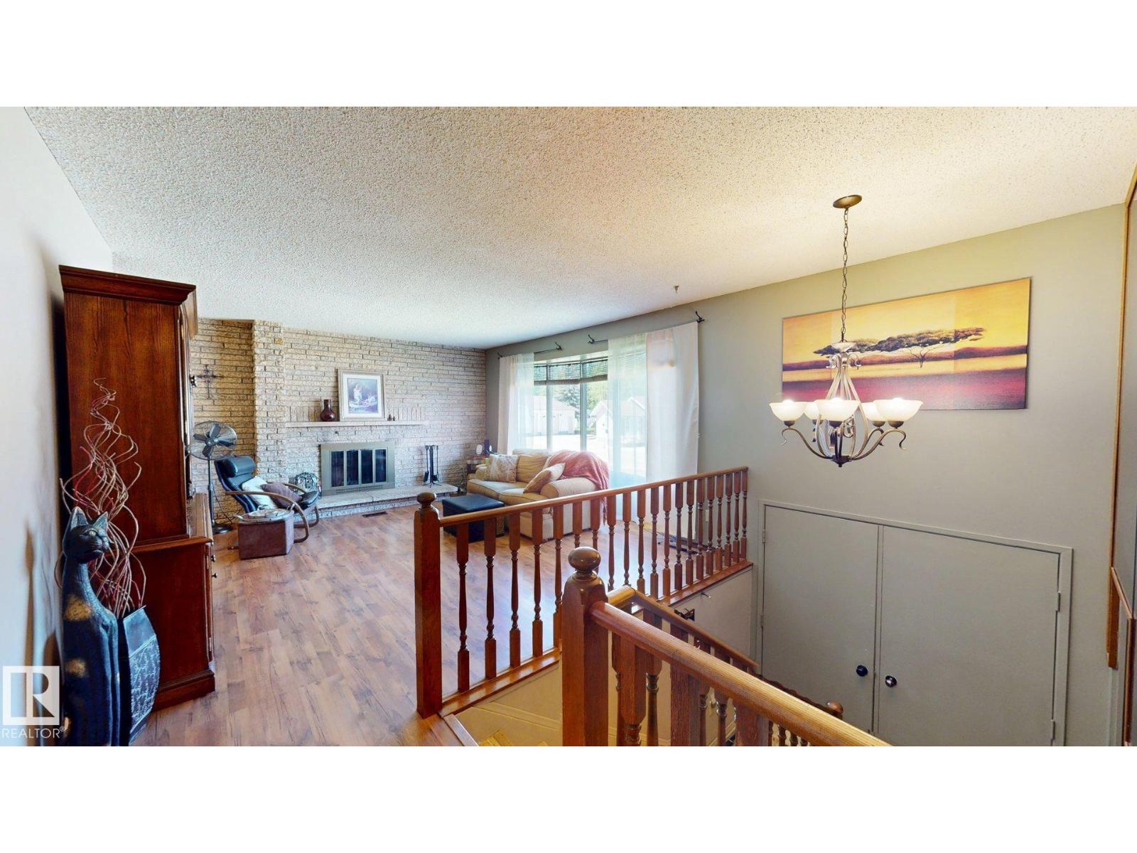 4809 MacKenzie Ave - 8