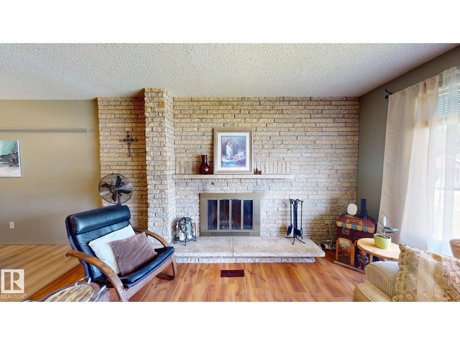 4809 MacKenzie Ave - 11