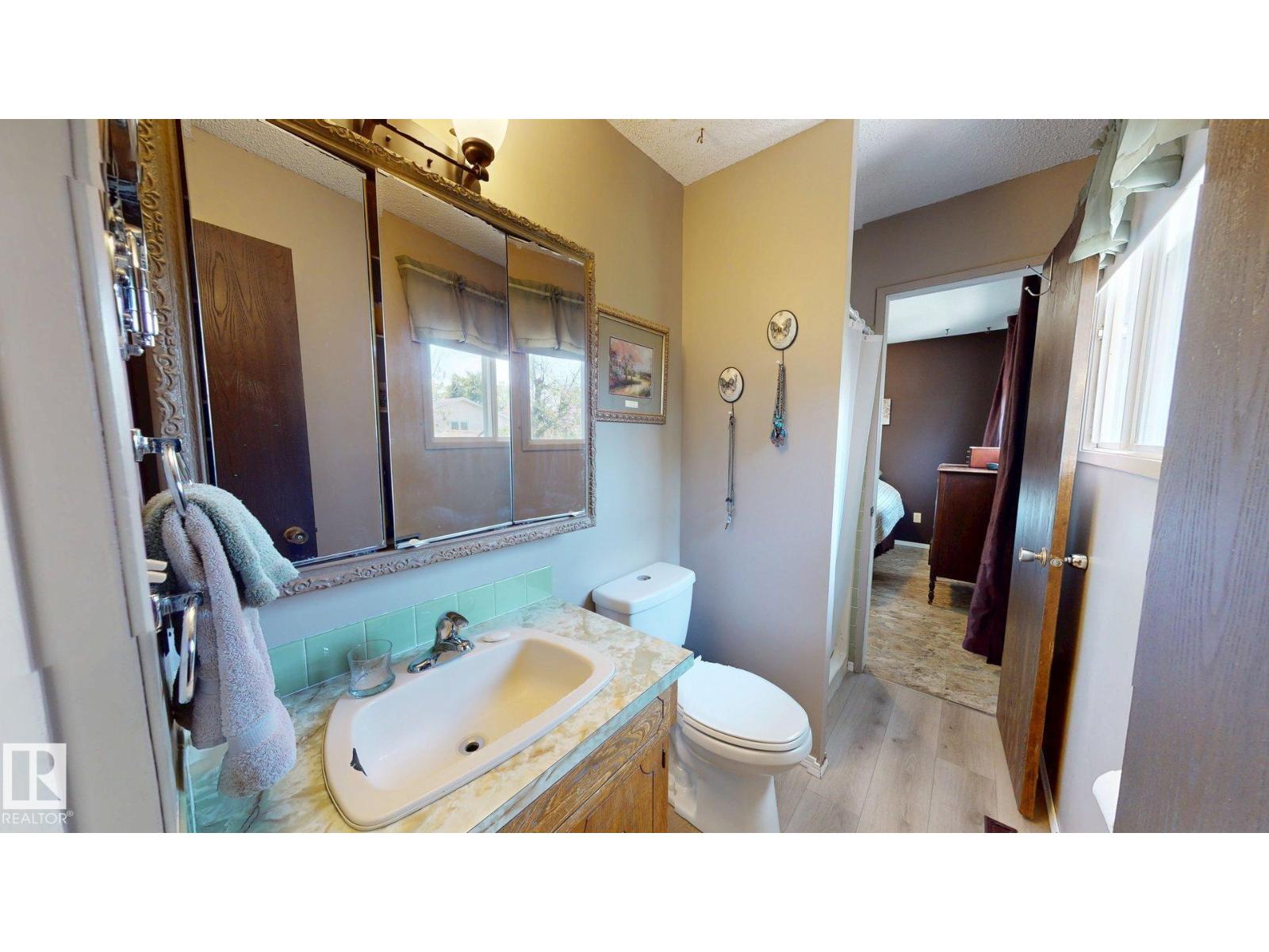4809 MacKenzie Ave - 25