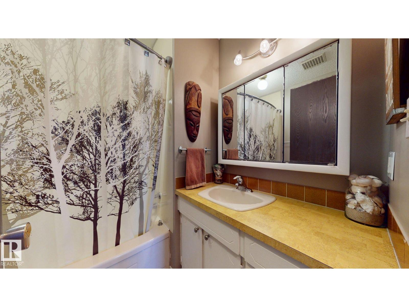 4809 MacKenzie Ave - 20