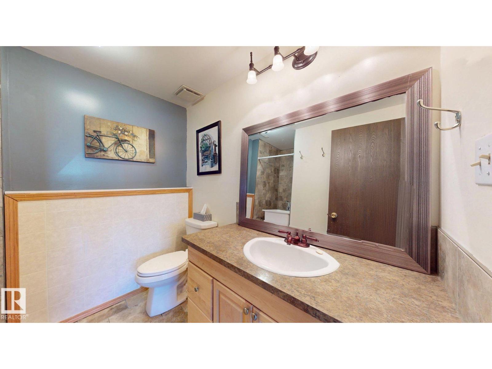4809 MacKenzie Ave - 31