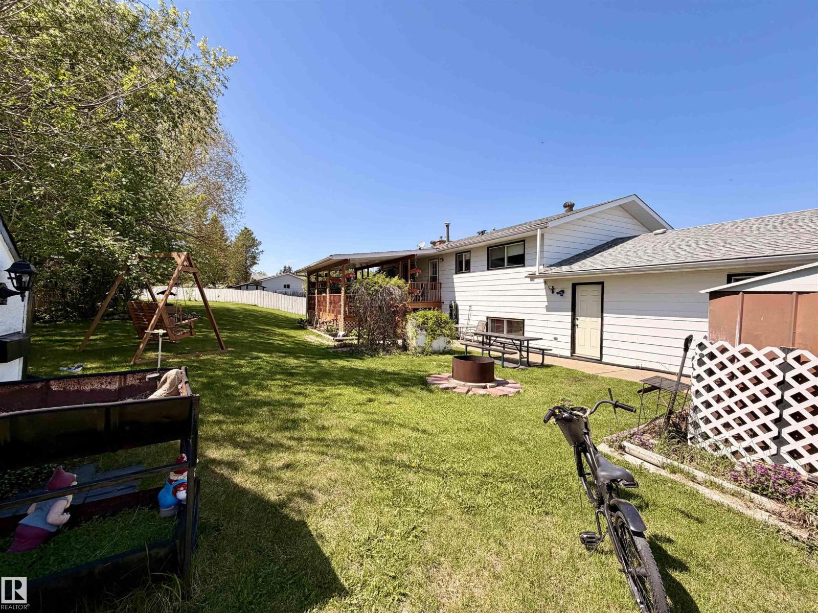 4809 MacKenzie Ave - 47