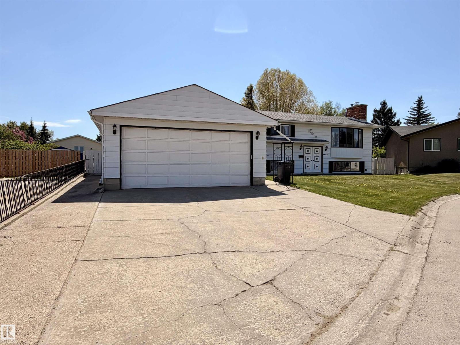 4809 MacKenzie Ave - 53