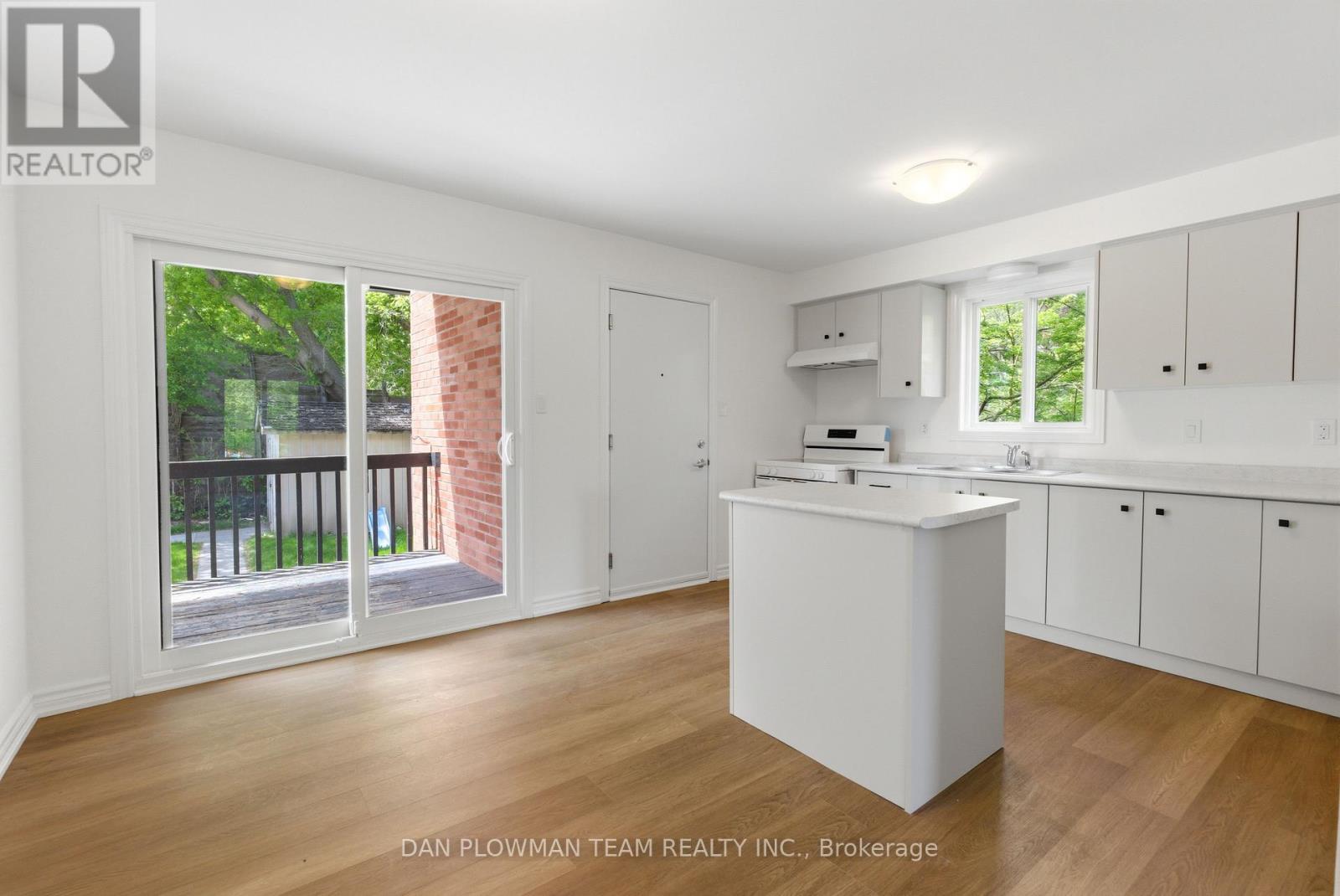 176 NASSAU STREET - 20