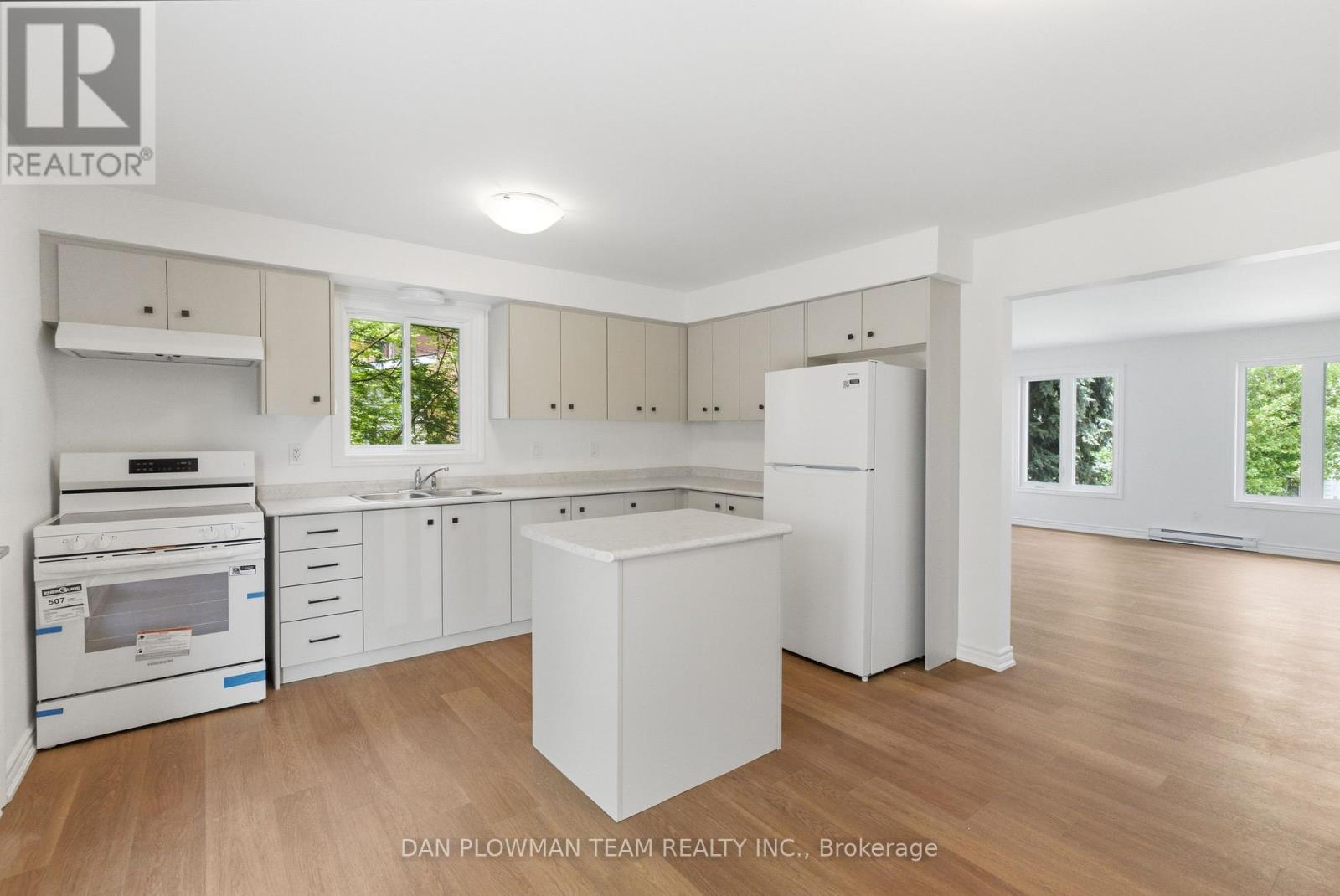 176 NASSAU STREET - 21