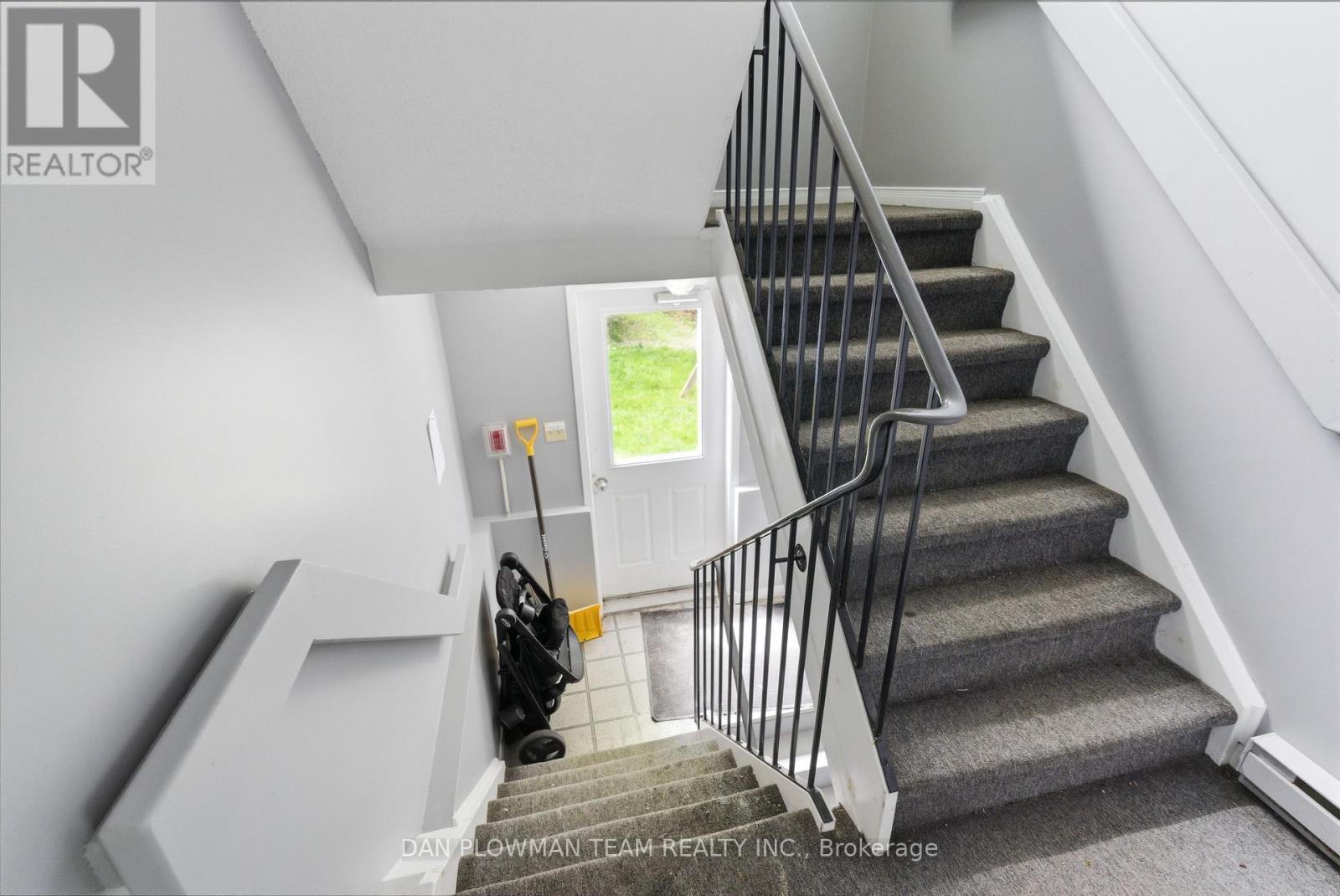 176 NASSAU STREET - 39