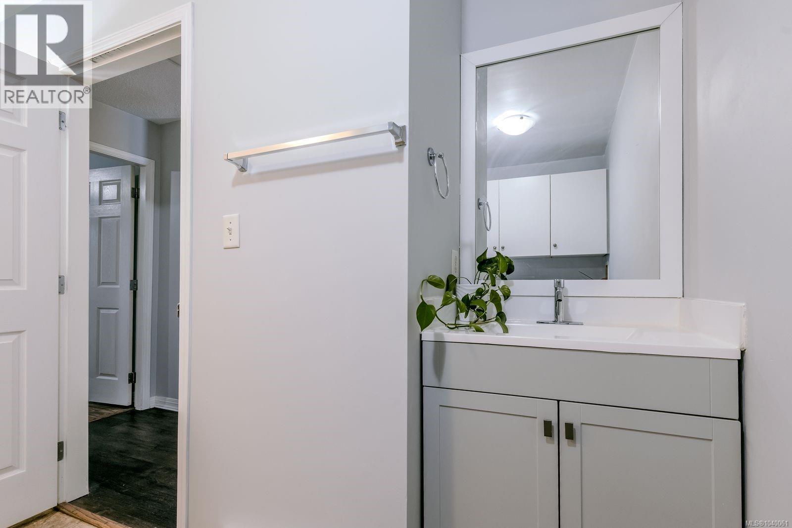 #3 450 Gail Pl - Image 9