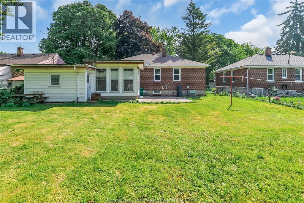 3331 LONGFELLOW - 24