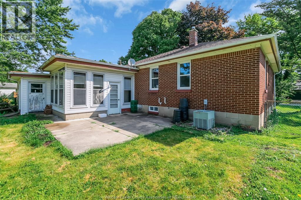 3331 LONGFELLOW - 25