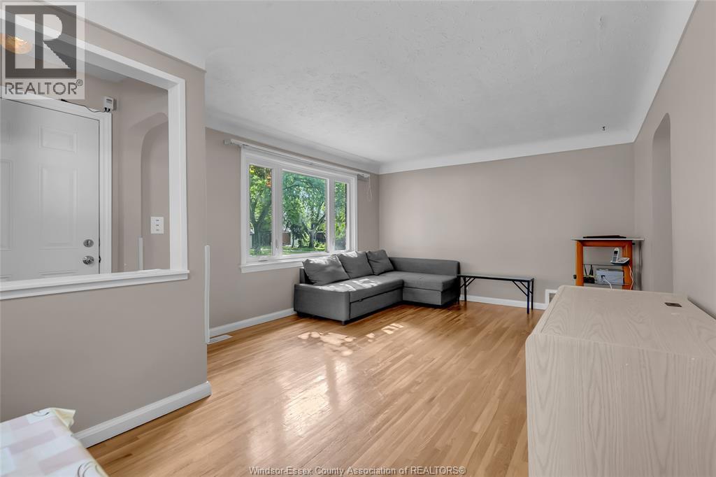 3331 LONGFELLOW - 6