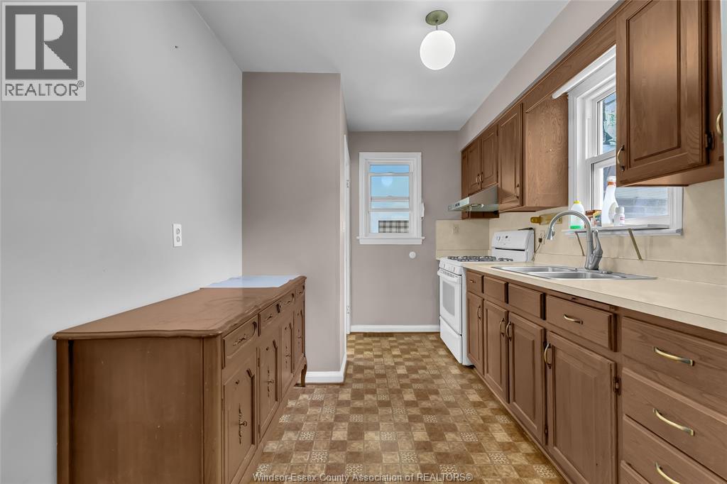 3331 LONGFELLOW - 9