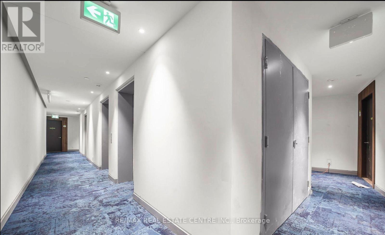 #2001 39 MARY ST STREET - 17