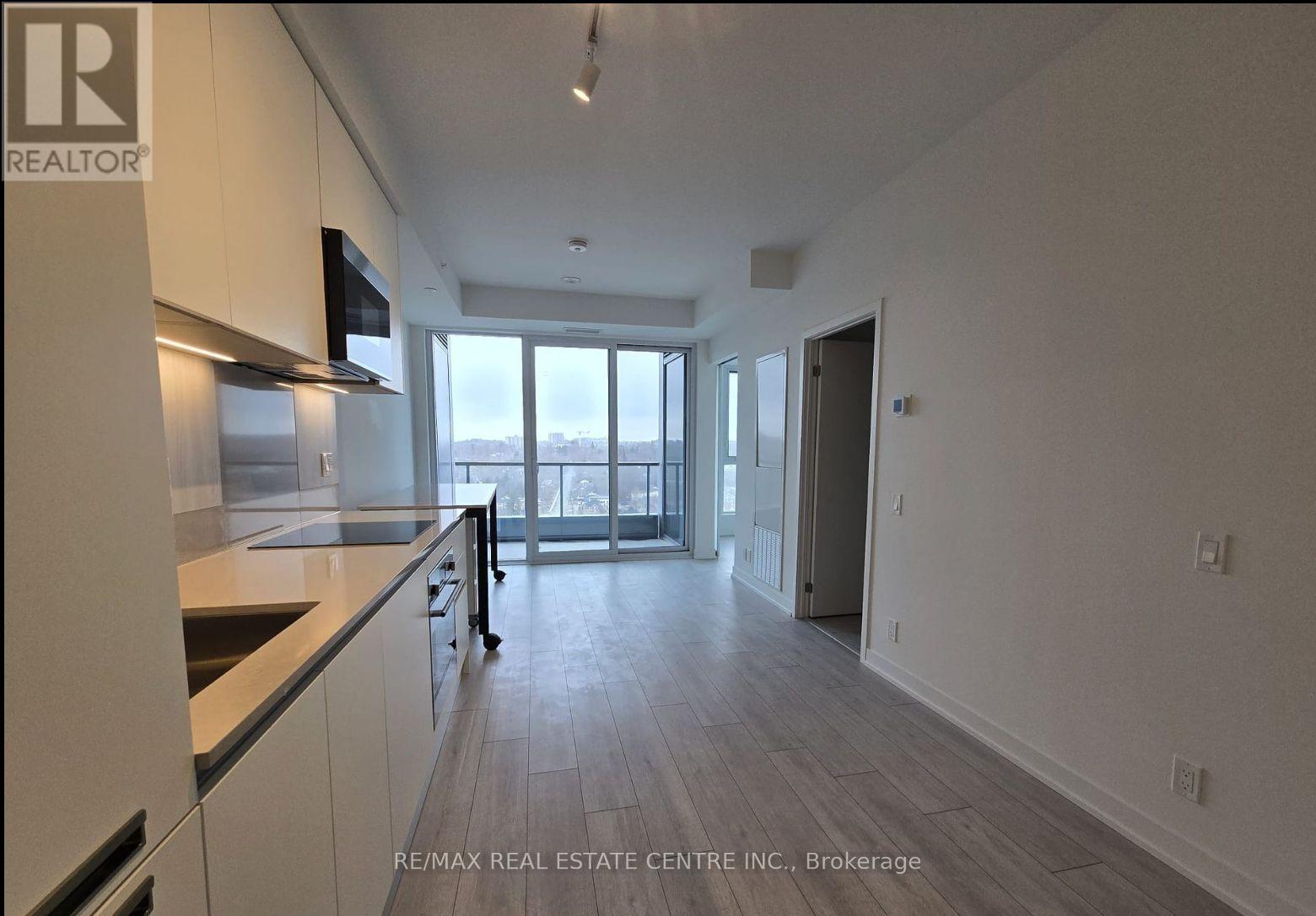 #2001 39 MARY ST STREET - 6
