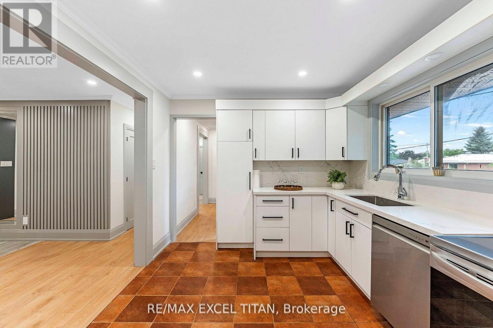66 MARION CRESCENT - 10