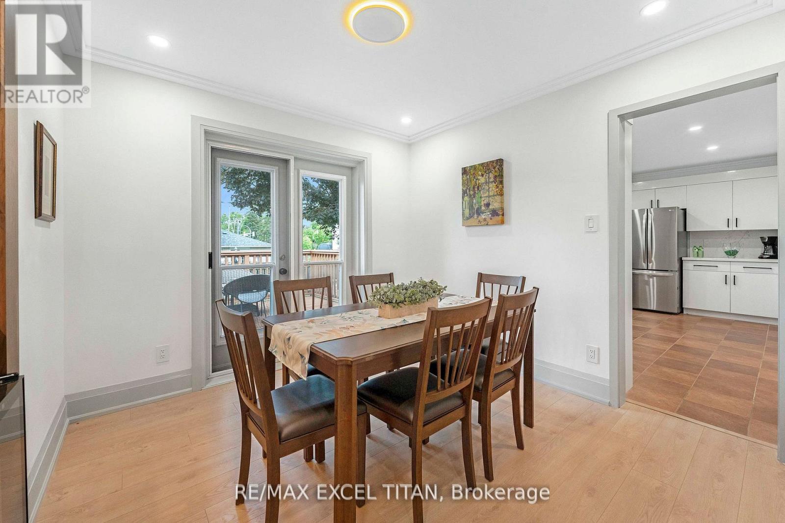 66 MARION CRESCENT - 12