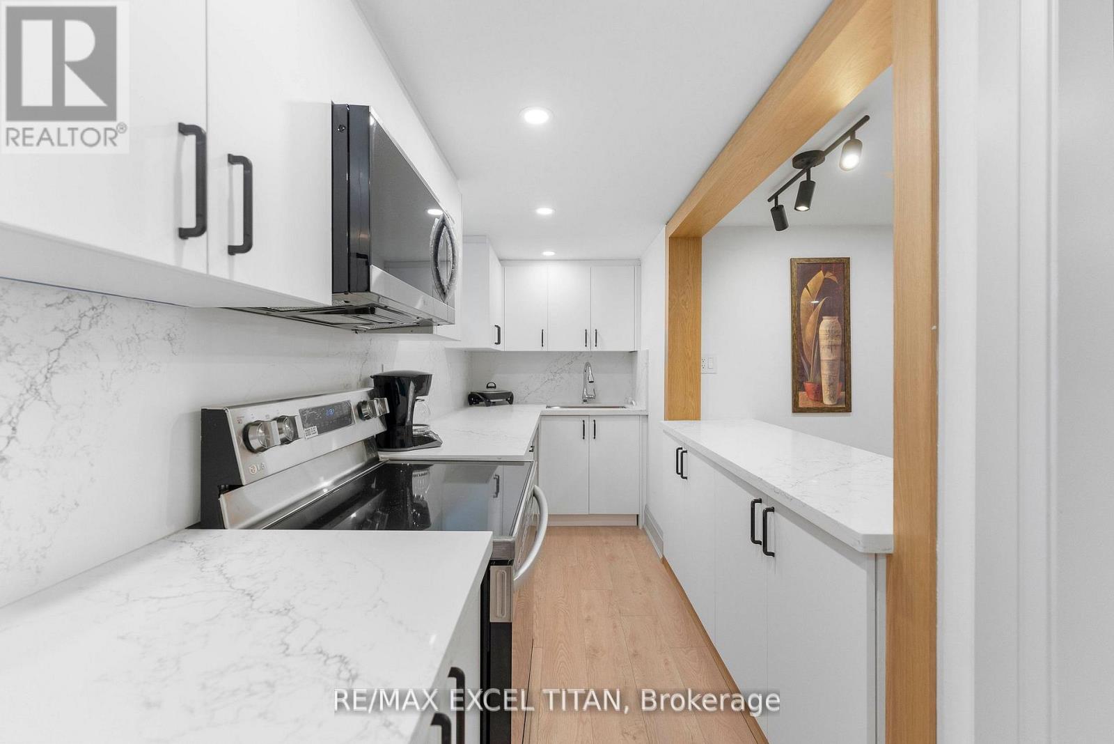 66 MARION CRESCENT - 21