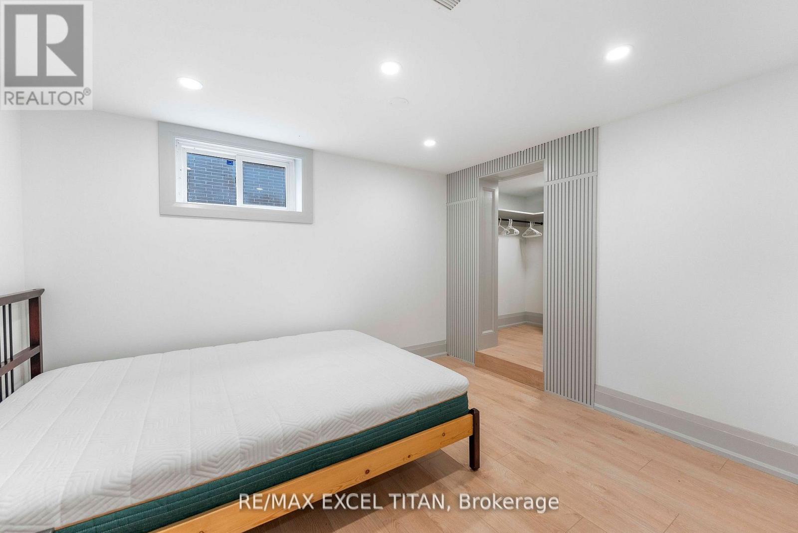 66 MARION CRESCENT - 28