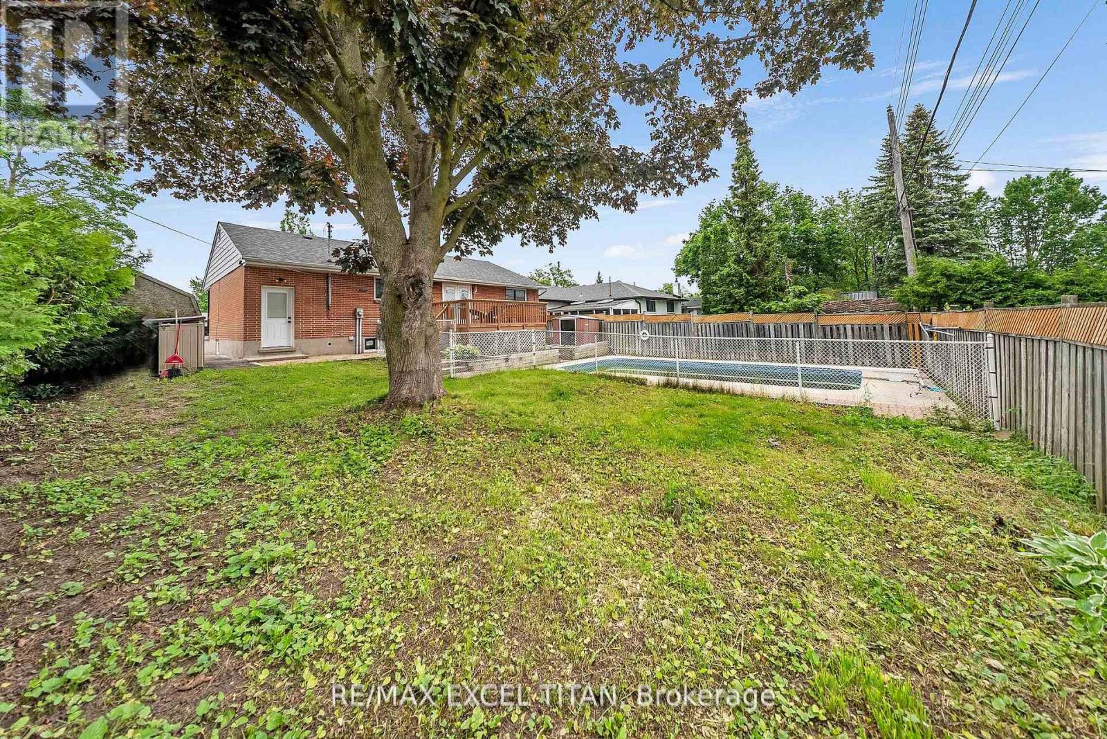 66 MARION CRESCENT - 3